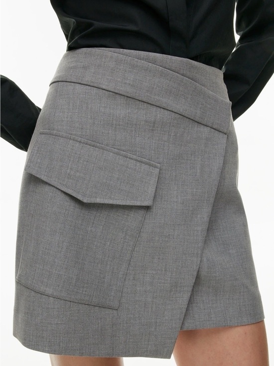 Babaton Dresses & Skirts - Aritzia Babaton Happy Hour Skirt Size 2 Wrap Mini Asymmetrical Cargo